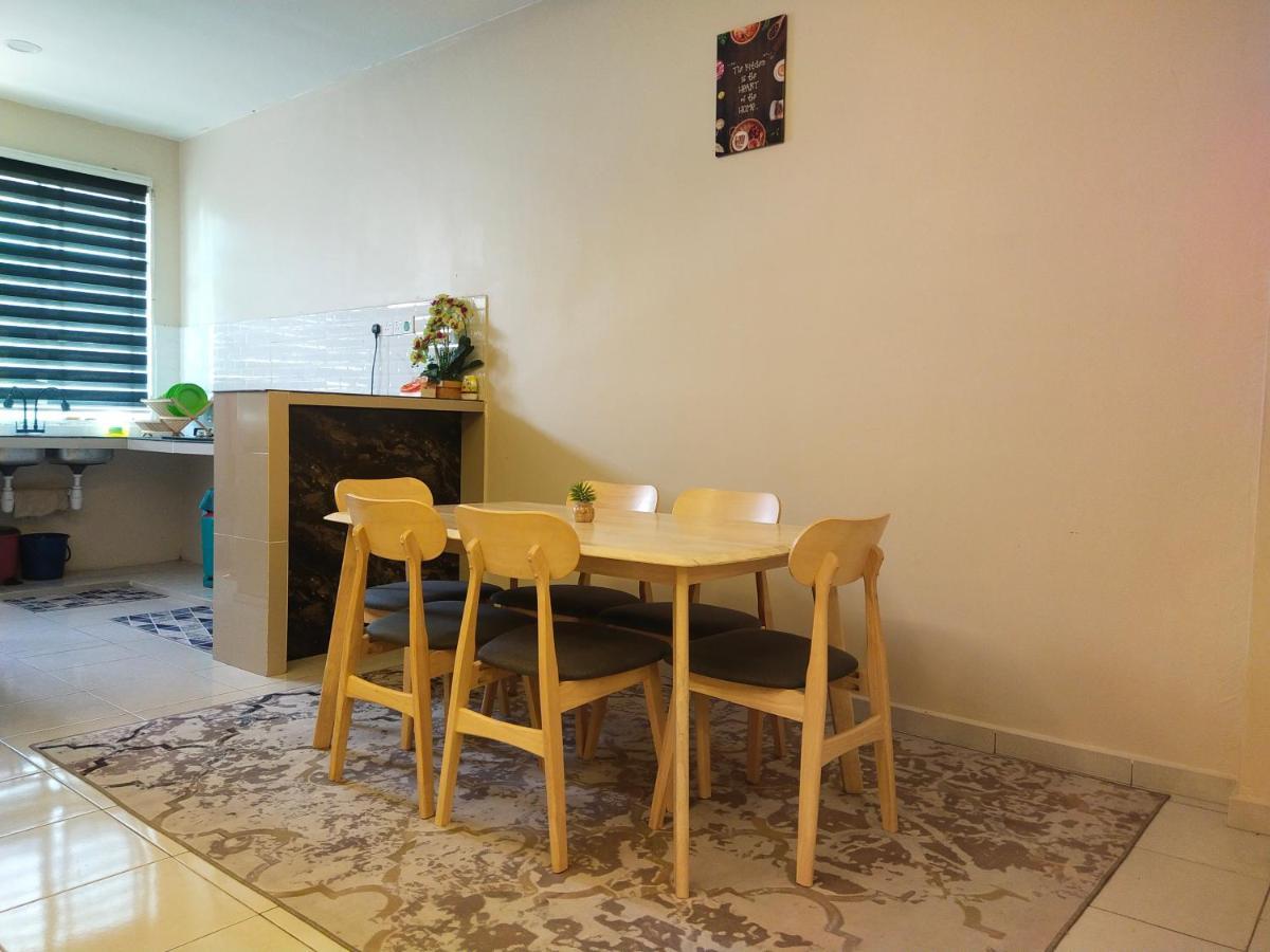 Axaida Homestay Parit Jawa Bakar Parit Luaran gambar